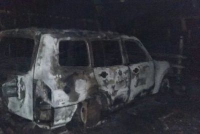 Сильный пожар на СТО в Караганде уничтожил почти всю технику - СМИ