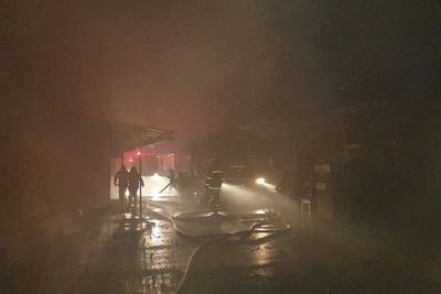Пожар на рынке в Гори тушили всю ночь (ВИДЕО)