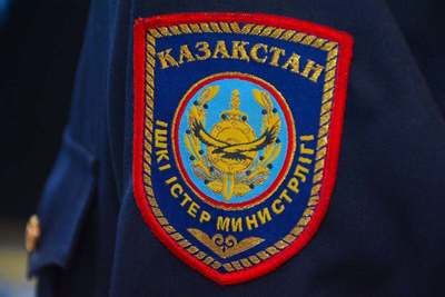 Казахстанские полицейские задержали возможного поджигателя в Риддере