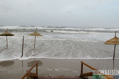 Шторм на Азовском море - двухметровые волны ожидаются в пятницу