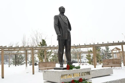 Памятник Ататюрку появился в Алматы