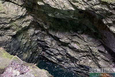 В пещере в Сочи обнаружили крупную свалку - идет расследование