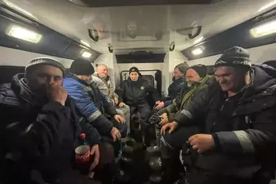 Больше 10 человек спасли из снежного заноса в Казахстане 